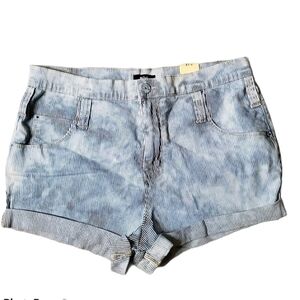 BDG shorts roll up bleached dyed